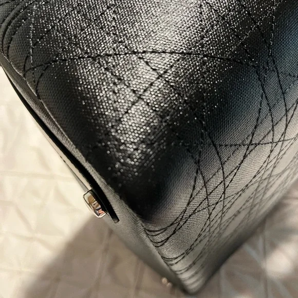 DIOR Tote - Picture 8 of 13